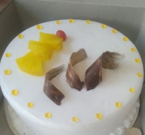 1 Kg White Cream Round Pineapple Cake For Birthday, Anniversary, Wedding
