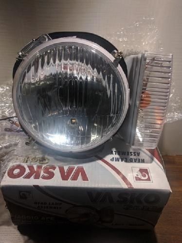 Glass Strong And Long Durable Assembly Heavy Duty Headlight For Used In Automobile