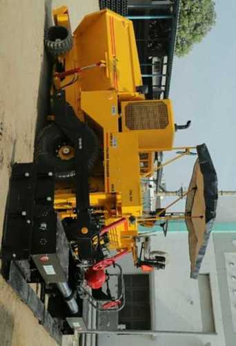 Automatic Paver Machine With Power Steering, 2.5 Meter Extendible Up To 4.5 Meter Capacity