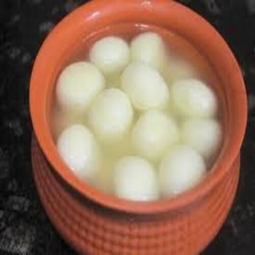 Delicious Rasgulla Sweet 1 Kg With 5 Week Shelf Life And 0.2% Fat Contents Size: Regular