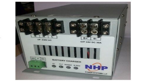  व्हाइट एंड ग्रे Nhp 220V 30A बैटरी चार्जर, मॉडल 8119 पावर: 220 वोल्ट (V) 