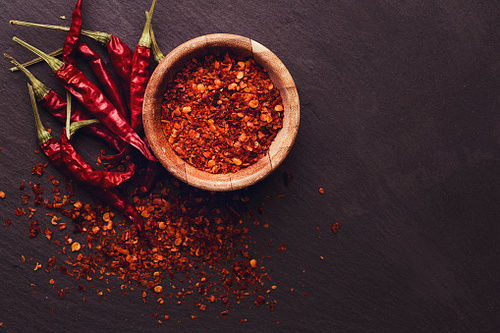 Dried Red Chilli Flakes Used In Cooking(Rich In Taste And No Artificial Color Use)