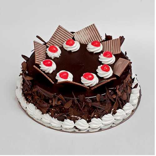 Delicious Royal Black Forest Chocolate Cake With Chocolate Flavor With 0.5 Kg Size Additional Ingredient: Flour