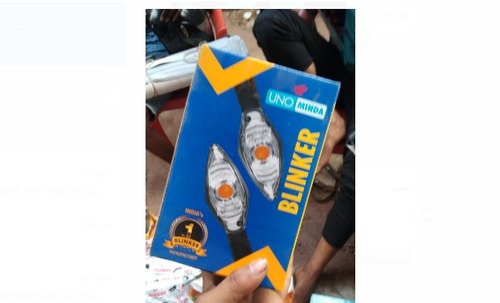 12V ऑपरेटिंग वोल्टेज और हल्के पीले रंग के साथ ब्लैक मोटरसाइकिल इंडिकेटर लाइट