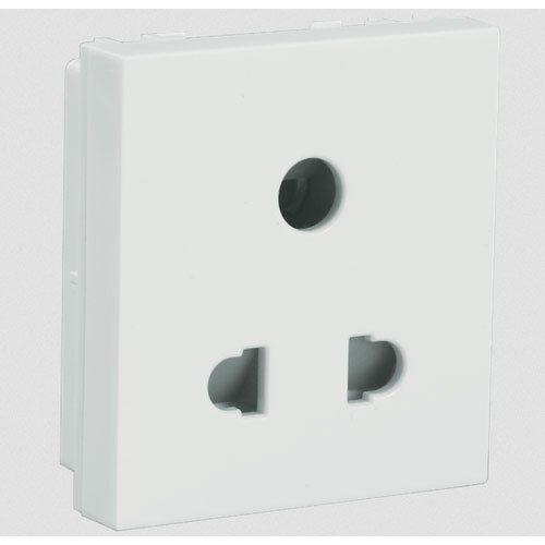 6A Three Pin Shuttered Socket