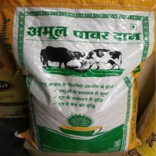 Natural And Pure Amul Power Dan Feed Grade In 50 Kg Bag Ash %: 4.0 %