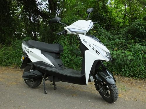 Metal & Plastic Pross Pa Saffire Electric Scooter With White Color With Battery 36 V/10 Ahr