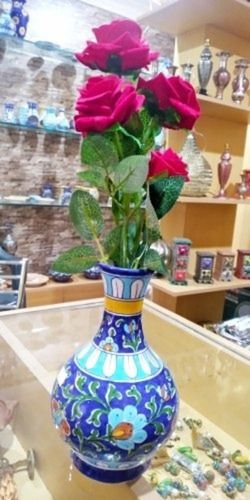 Designer Hand Decorative Flower Pot Vase With Modern And Attractive Design