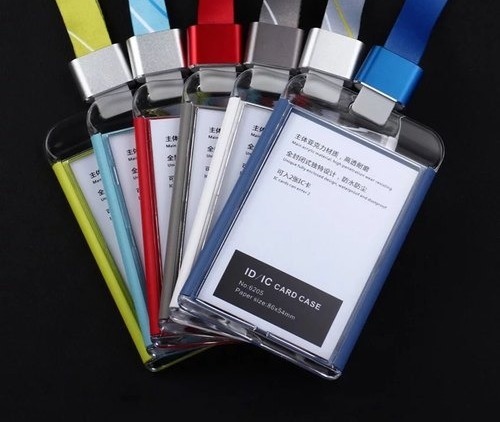 ऑफिस और स्कूल के उपयोग के लिए प्रीमियम ग्रेड हाई एफिशिएंट और ड्यूरेबल लाइट वेट प्लास्टिक आईडी कार्ड होल्डर