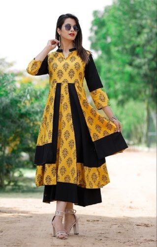 Ladies 3/4th Sleeve Cotton Skin Friendly Printed Designer Party Wear Kurti