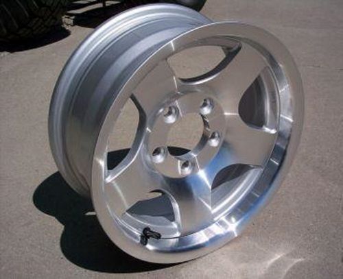 Bright Finish Aluminum Truck Wheels For Automobile, Size 8 Hole Type Capacity(Load): 20 Tonne