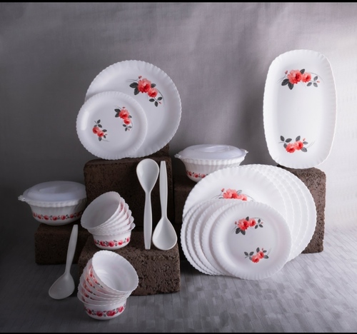 मल्टीकलर लाइटवेट और स्टैकेबल 32 पीस डिनर सेट