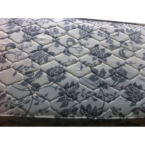 बैज़ प्रिंटेड मैट्रेस फ़ैब्रिक के श्रिंक-रेसिस्टेंट लाइट साइड्स उपयोग में आसान और आरामदायक