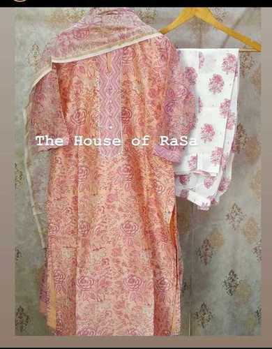 महिलाओं के लिए भारतीय कैज़ुअल वियर आरामदायक और धोने योग्य स्टिच्ड रोज़ प्रिंटेड कॉटन सूट