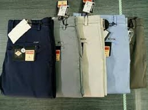 मल्टीकलर मल्टीकलर पुरुषों के लिए आरामदायक सांस लेने योग्य कॉटन प्लेटलेस पेंट, केवल 28 वीस्ट