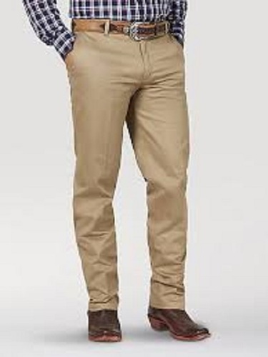 ब्राउन रैंगलर पुरुषों के लिए फ्लैट फ्रंट रिलैक्स्ड फिट कैज़ुअल पैंट सांस लेने योग्य फ़ैब्रिक और सॉफ्ट