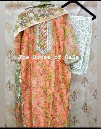 Peach And White Comfortable Or Washable Stitched Floral Printed Cotton Suits For Ladies