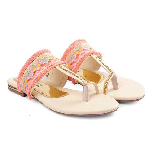 Leather Womens Breathable And Light Weight Stylish And Designer Kolhapuri Flat Sandals