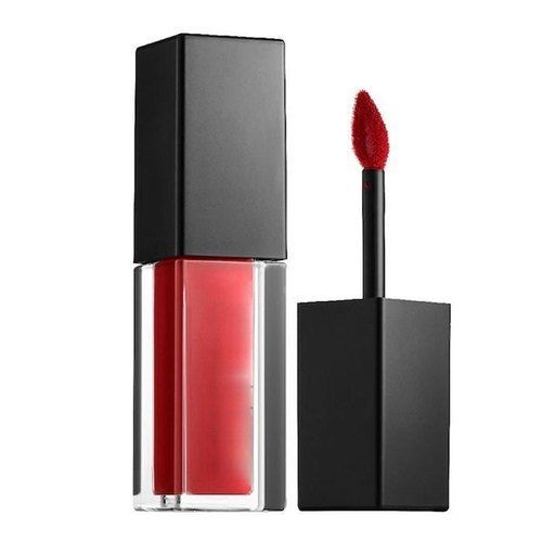 Ladies Skin Friendly Glossy Fine Finish Smudge Proof Red Liquid Lipstick