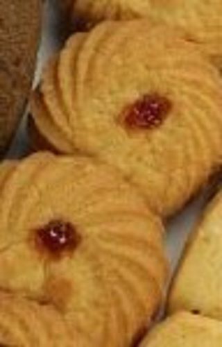 Mouth Watering Delicious Sweet Tasty Crispy And Crunchy Jim Jam Cookie