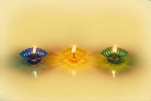 Multicolor Festival Multicolor Transparent Plastic Diya For Interior Decoration