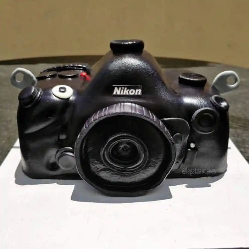 मीठा और स्वादिष्ट 100% ताज़ा चॉकलेट फ्लेवर वाला Nikon कैमरा जन्मदिन का केक वसा में शामिल हैं (%): 25 प्रतिशत (%) 