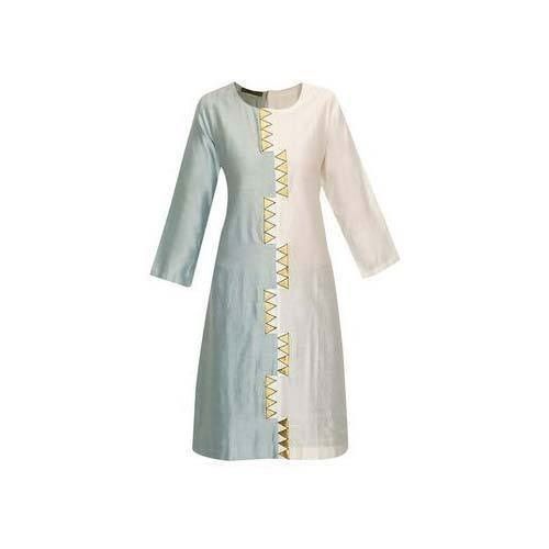 Women'S Round Neck 3/4Th Sleeve Beautifully Designed White And Green Cotton Kurti Decoration Material: Paint