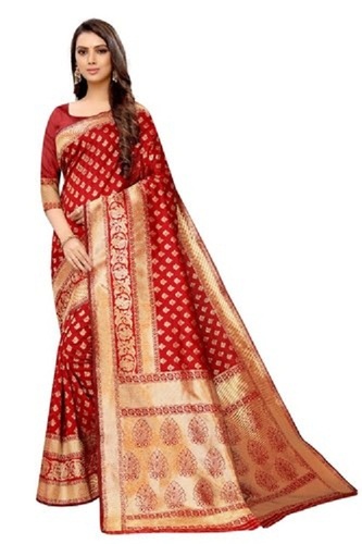 पार्टी में पहनने के लिए सुंदर और डिज़ाइनर बनारसी सिल्क लाल और गोल्डन साड़ी ब्लाउज पीस के साथ