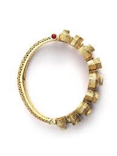 Fashion Lightweight Elegant Designer Fancy Stylish Golden Color Bangles For Womens