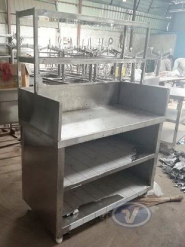 Ruggedly Constructed Stainless Steel Work Table With Overhead Self For Restaurants