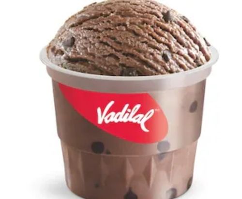 Tasty And Yummy Vanilla Ice Cream With Chocolate Brownie, Weight 60 Gm