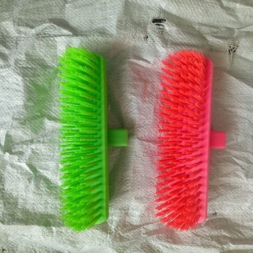 Lightweight Plastic Rectangular Shape Dusting And Cleaning Brush With Green And Pink Bristle