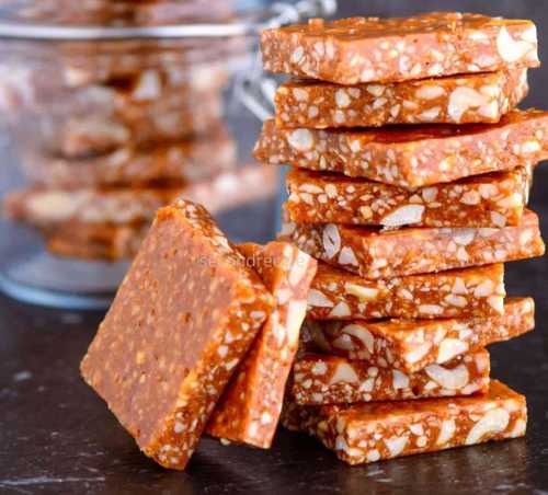 Groundnut Chikki In Sweet Taste And Brownish Color, For Direct Consumption Grade: Snack