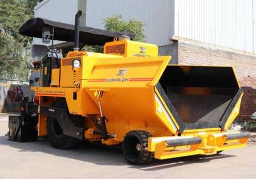 Automatic Asphalt Paver Machine In Yellow & Black Color, Mild Steel Body Metal