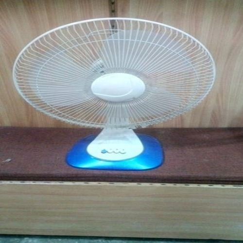 White And Blue Color Electric Table Fan For Summer Season 300 Rpm Fan Speed Plastic Blade Material  Blade Diameter: 10 Inch (In)