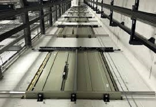 आधुनिक और स्टाइलिश स्लीक डिज़ाइन एयरपोर्ट कमर्शियल हैवी ड्यूटी एस्केलेटर लोड क्षमता: 1500 किलोग्राम (किग्रा)