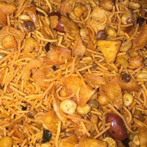 Spicy Delicious Flavor Tatsy Salty Crispy And Crunchy Madrasi Mixture Namkeen