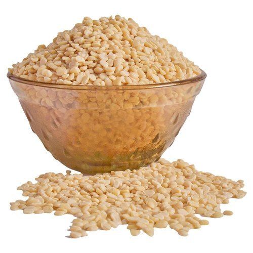 Yellow Natural Urad Dal High In Protein And Helps In Improve Digestion