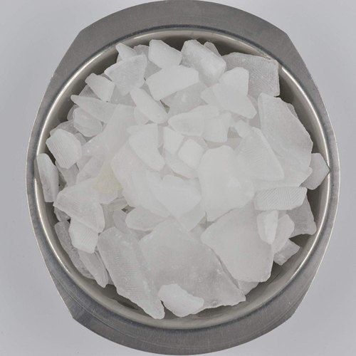 Crystal White Irregular Shape Pleasant Odor Smokeless Camphor For Religious Purpose