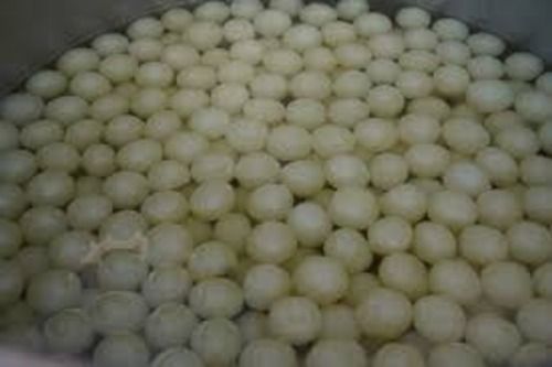 1 Kg 99% Pure Fresh Round Small Rasgulla Sweet With 1 Week Shelf Life