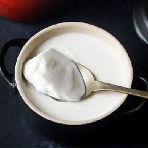 100 Percent Good Quality And Organic White Color Fresh Curd, Weight 1 Kg
