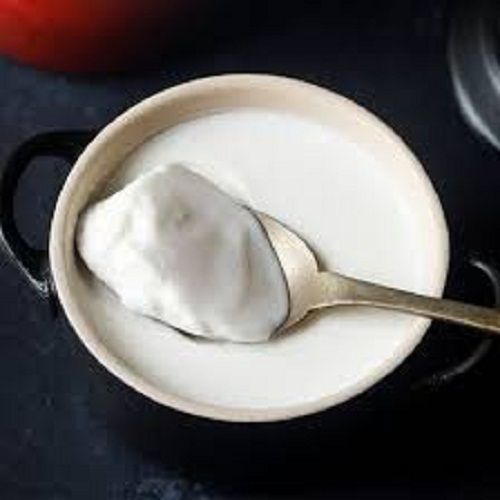 100 Percent Good Quality And Organic White Color Fresh Curd, Weight 1 Kg Age Group: Old-Aged