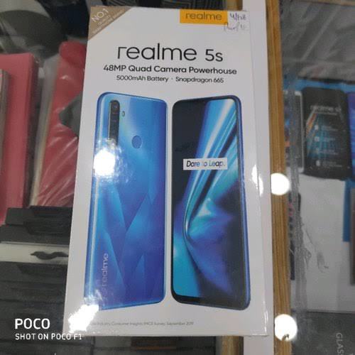 6.50 इंच, 4Gb 2Ghz ऑक्टा-कोर फास्ट एफिशिएंट और स्लीक डिज़ाइन Realme 5S मोबाइल फ़ोन बॉडी मटेरियल: प्लास्टिक