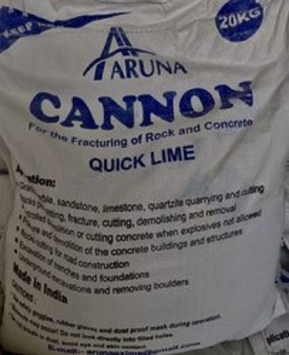 Natural Non Toxic Dissolves Soil And Water Nutritious Calcium Carbonate Powder  Application: Paints