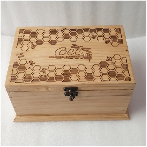 Eco Friendly And Sturdy Material Executive Natural Pinewood Gift Box With Polish