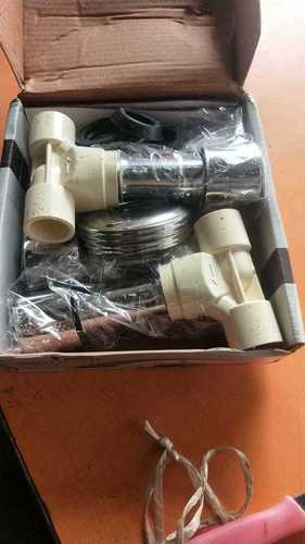 पीवीसी सिल्वर और ऑफ व्हाइट लीक-प्रूफ हैवी-ड्यूटी प्लास्टिक बाथरूम वाटर टैप