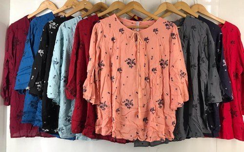 Easy Washable Casual Wear Ladies Printed Cotton Tops