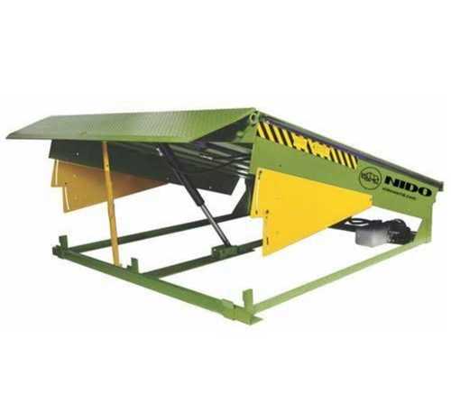 Strong 2130 X 2720 X 485 Mm Dock Leveler With 6 Ton Capacity