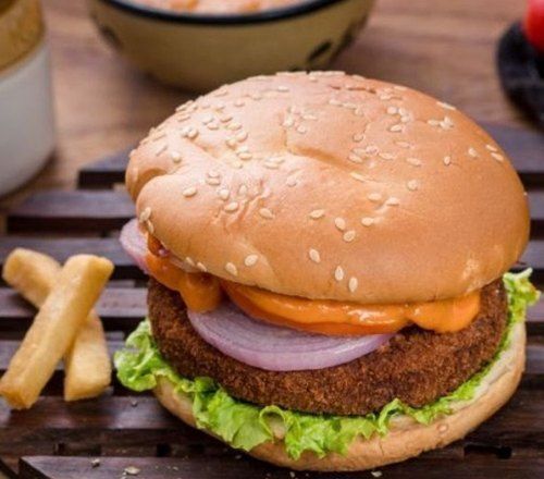 100% Fresh Tasty And Delicious Soft Round Baked Burger With Sesame Seeds