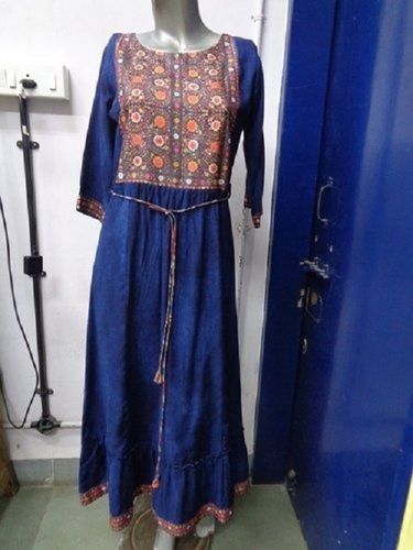 100 Percent Cotton Fabric Soft And Comfortable Blue Printed Kurtis For Ladies Wear Decoration Material: Paint